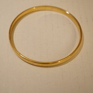 VINTAGE MONET GOLD TONE BANGLE BRACELET SIGNED MONET M